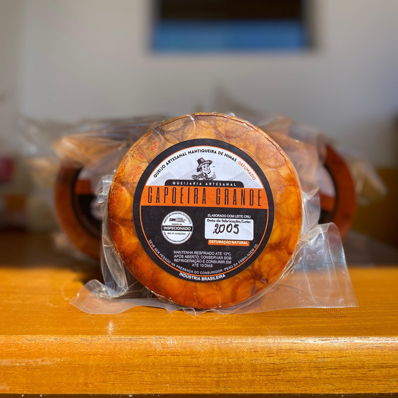 Queijo Mantiqueira de Minas Defumado 550g – Queijaria Capoeira Grande